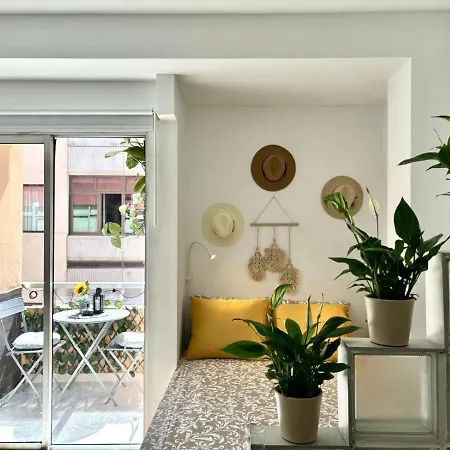 2 Min Dalla Loft Terrazza Casa Gialla 아파트 *